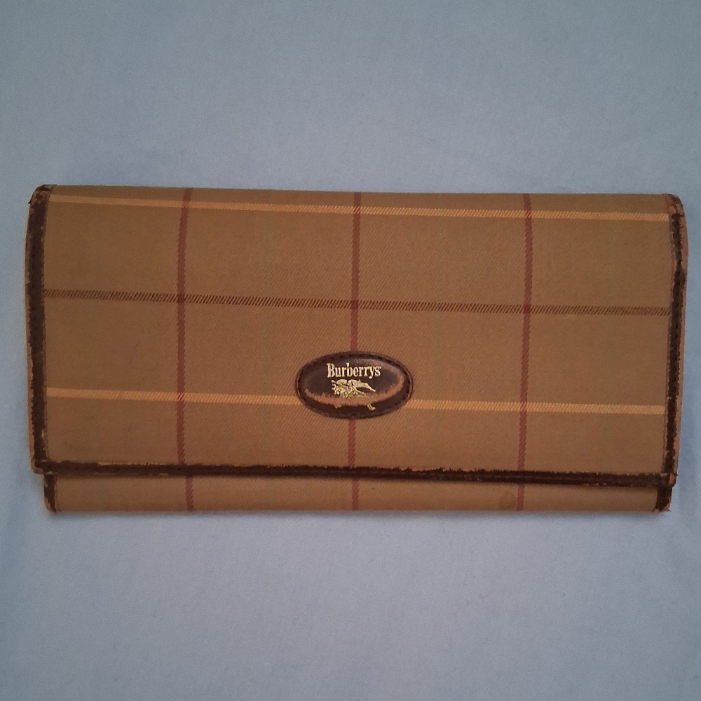 Burberrys Vintage Bifold Long Wallet